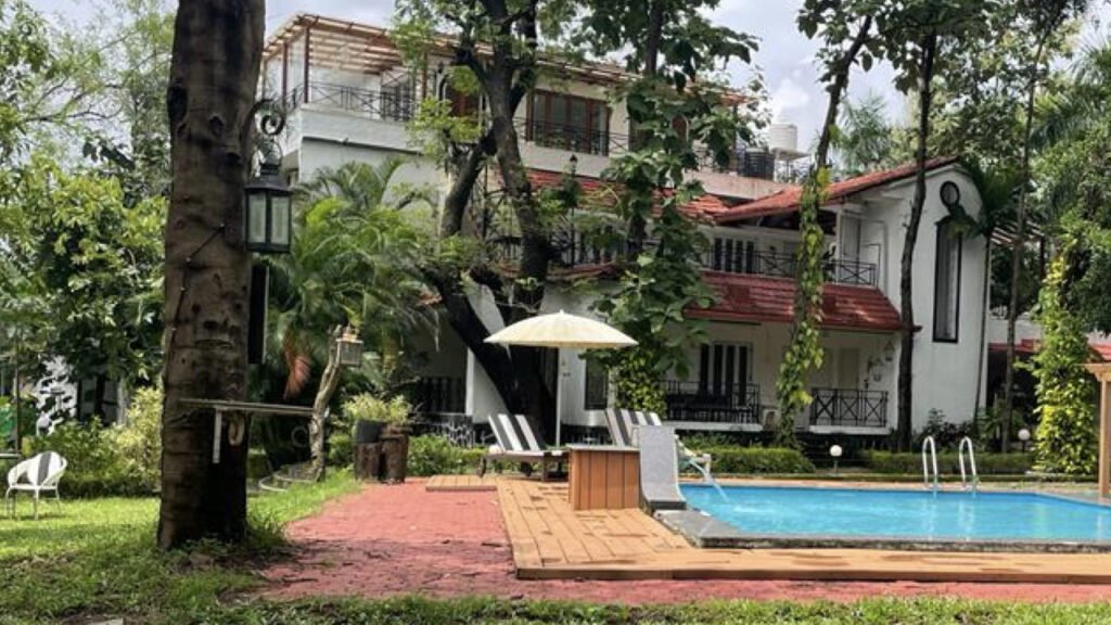 farmhouse with swimming pool near mumbai